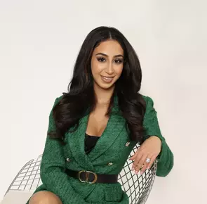 Tina Heidari, West Vancouver, Real Estate Agent